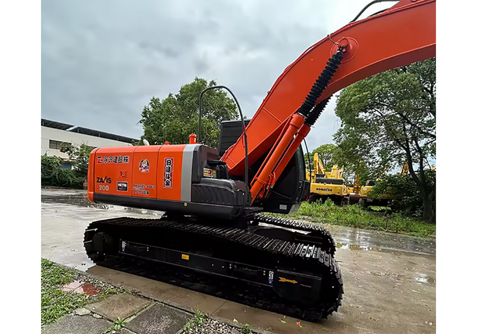 รถแม็คโคร Hitachi ZX200-5G