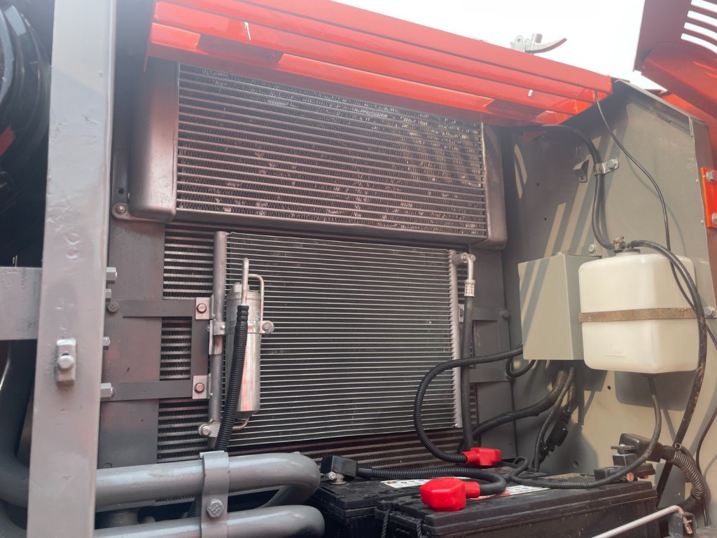 รถแม็คโคร CAT ขนาด กลาง ราคา