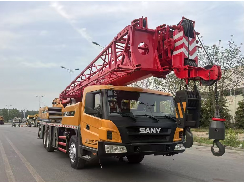 รถเครน XCMG 200 Ton Crane