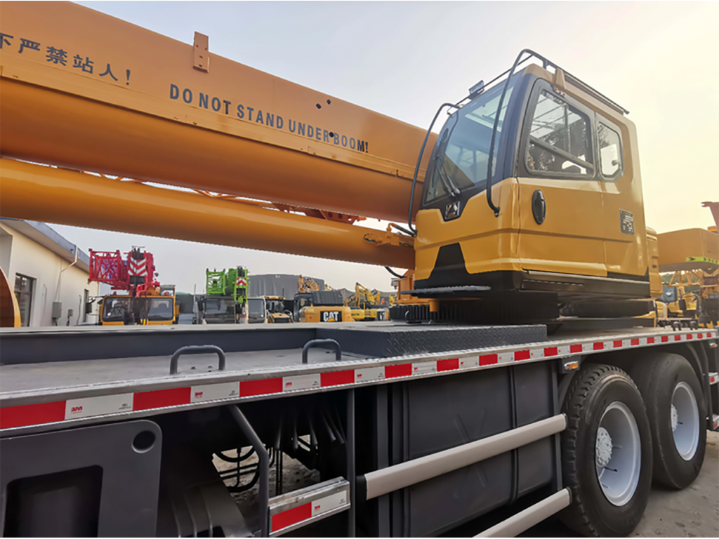 รถเครน 70 TON รุ่น QY70K5D
